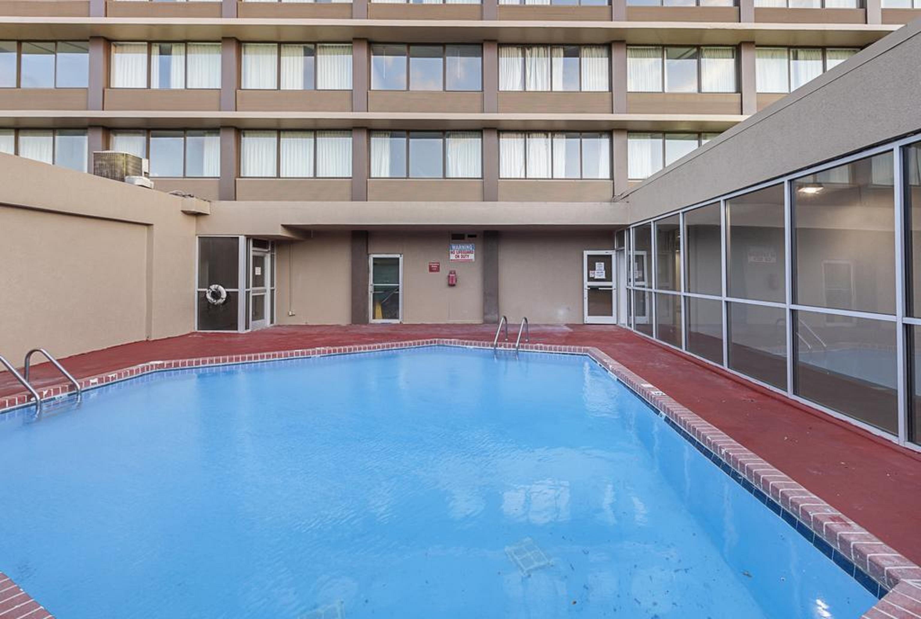 Quality Inn & Suites Cincinnati Zewnętrze zdjęcie