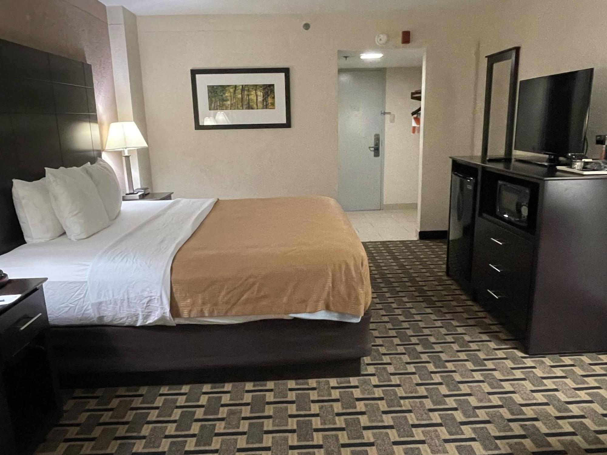 Quality Inn & Suites Cincinnati Zewnętrze zdjęcie