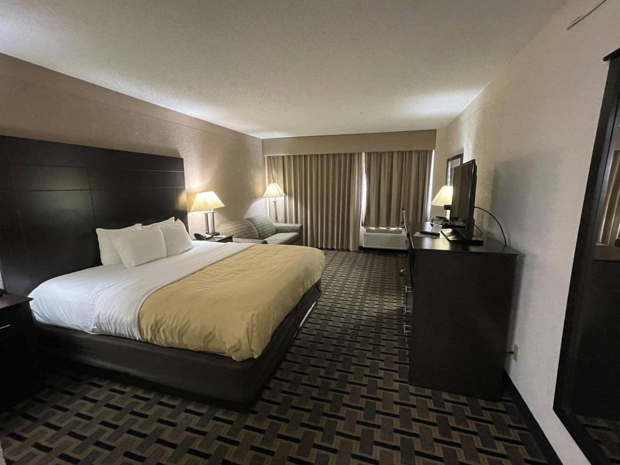 Quality Inn & Suites Cincinnati Zewnętrze zdjęcie