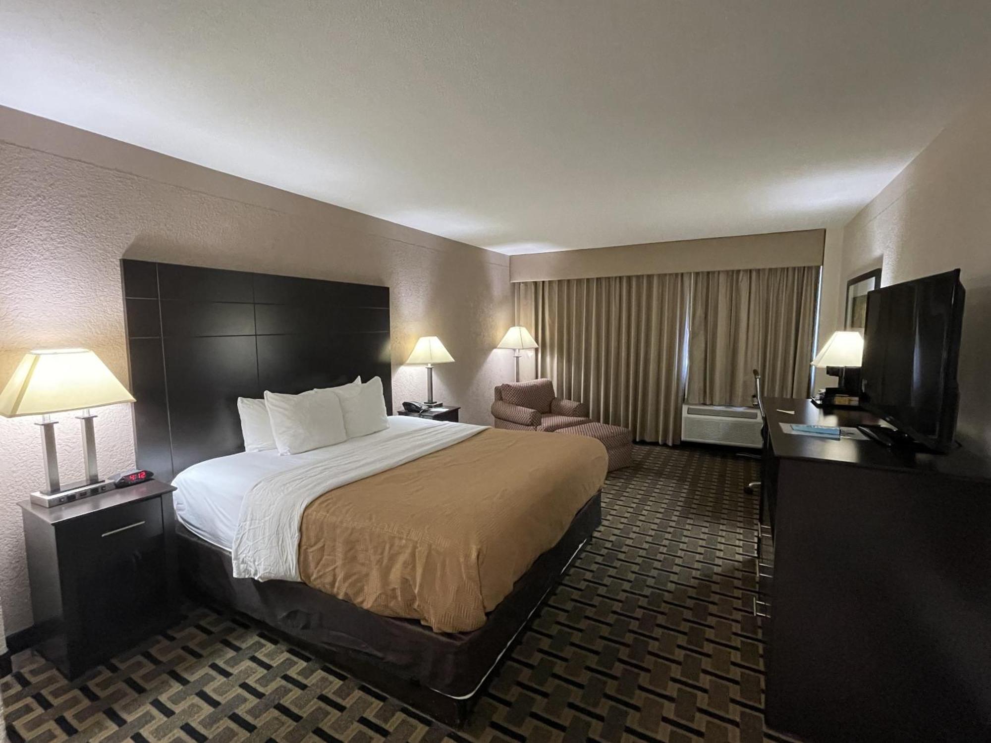 Quality Inn & Suites Cincinnati Zewnętrze zdjęcie