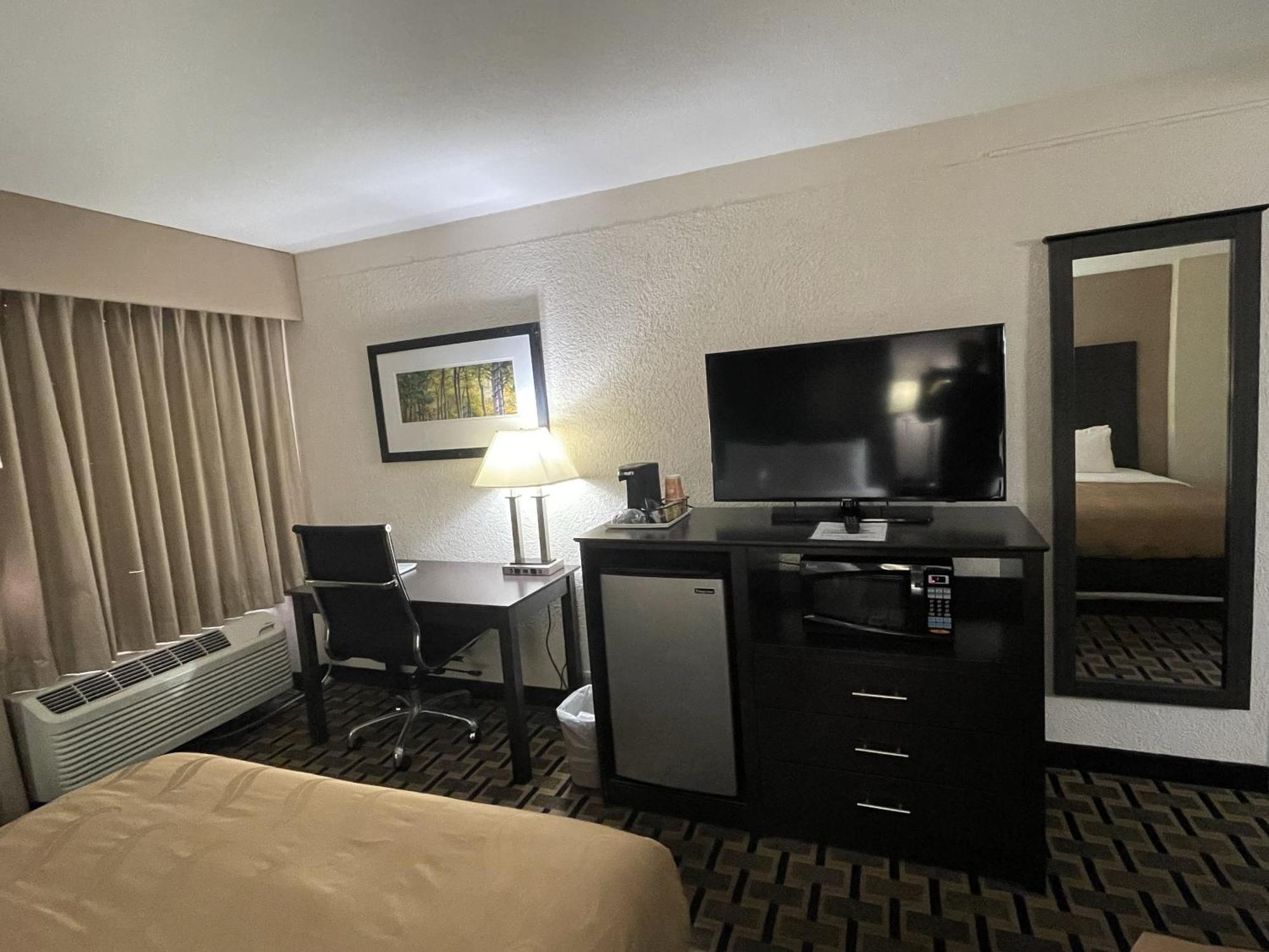 Quality Inn & Suites Cincinnati Zewnętrze zdjęcie